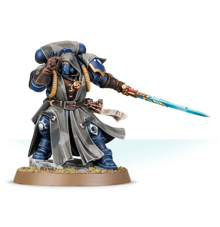 Warhammer 40.000 Space Marines: Librarian in Phobos Armour